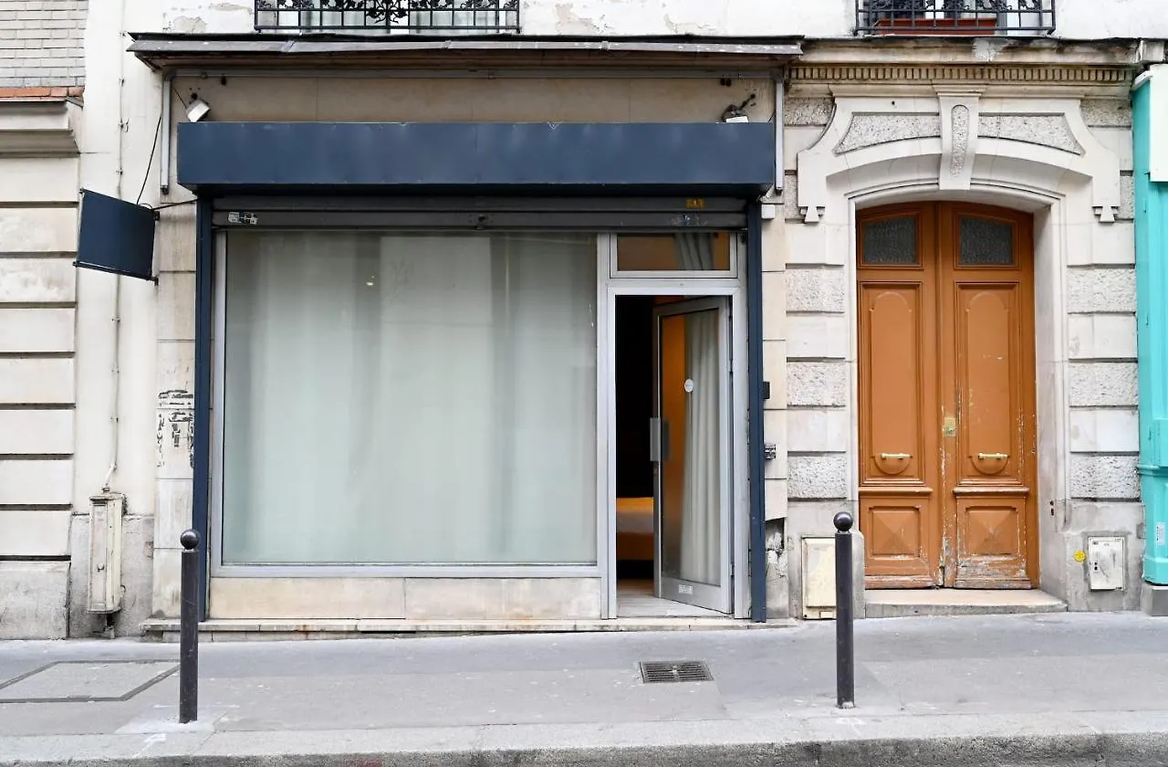 La Vie En Rose Modern Fresh Studio - Francois Mitterand Library Apartment Paris 0*,  France